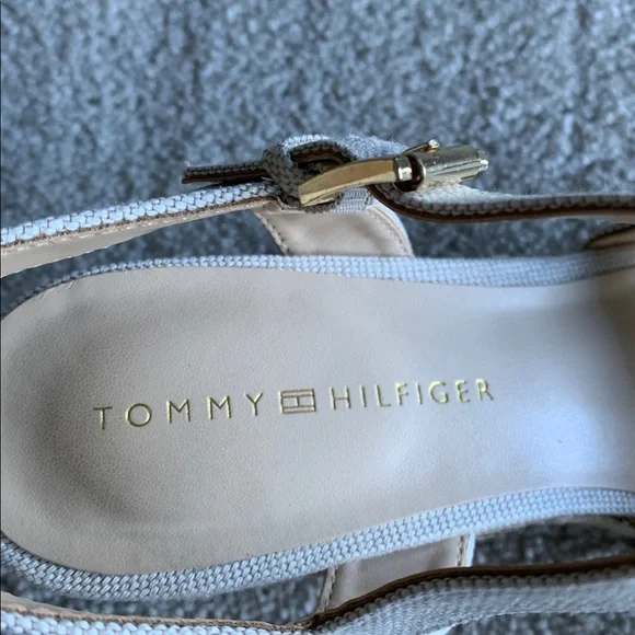 Tommy Hilfiger ivory Wedge Sandals 7-1/2 - Picture 7 of 9
